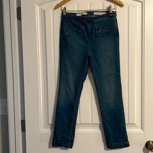 Anthropology Pilcro  High rise legging Jeans